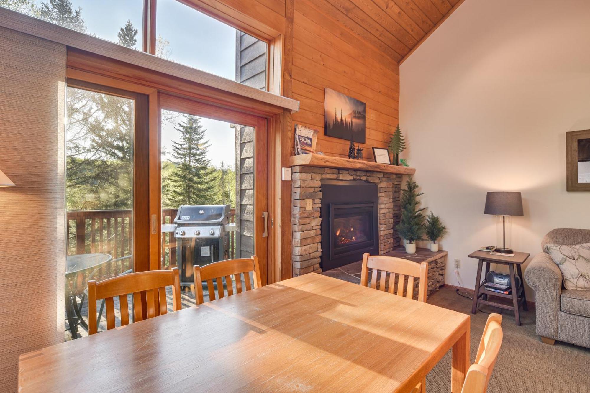 Cozy Alpine Escape Ski-Inandout At Lutsen Mtns Exterior photo